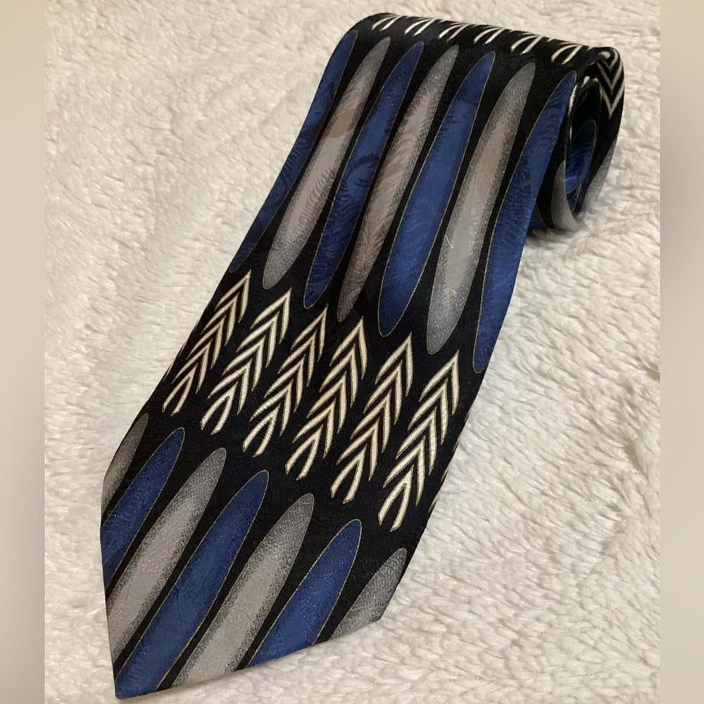 REPP LTD. Men’s Silk Tie,  Black, Blue, Cream, Silver Geometric Pattern